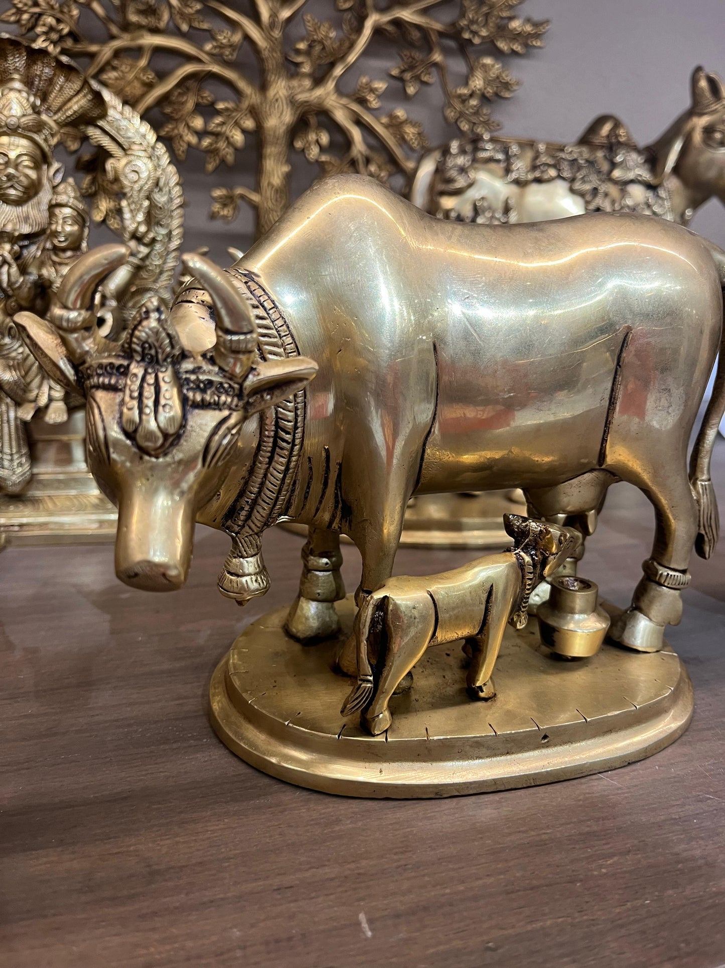 Brass Kamadhenu Cow and Calf Idol | Handcrafted Cow Statue for Home Temple & Vastu Decor (8 Inches)